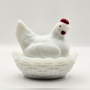 Westmoreland Milk Glass Hen on Nest Covered Dish White Red Comb